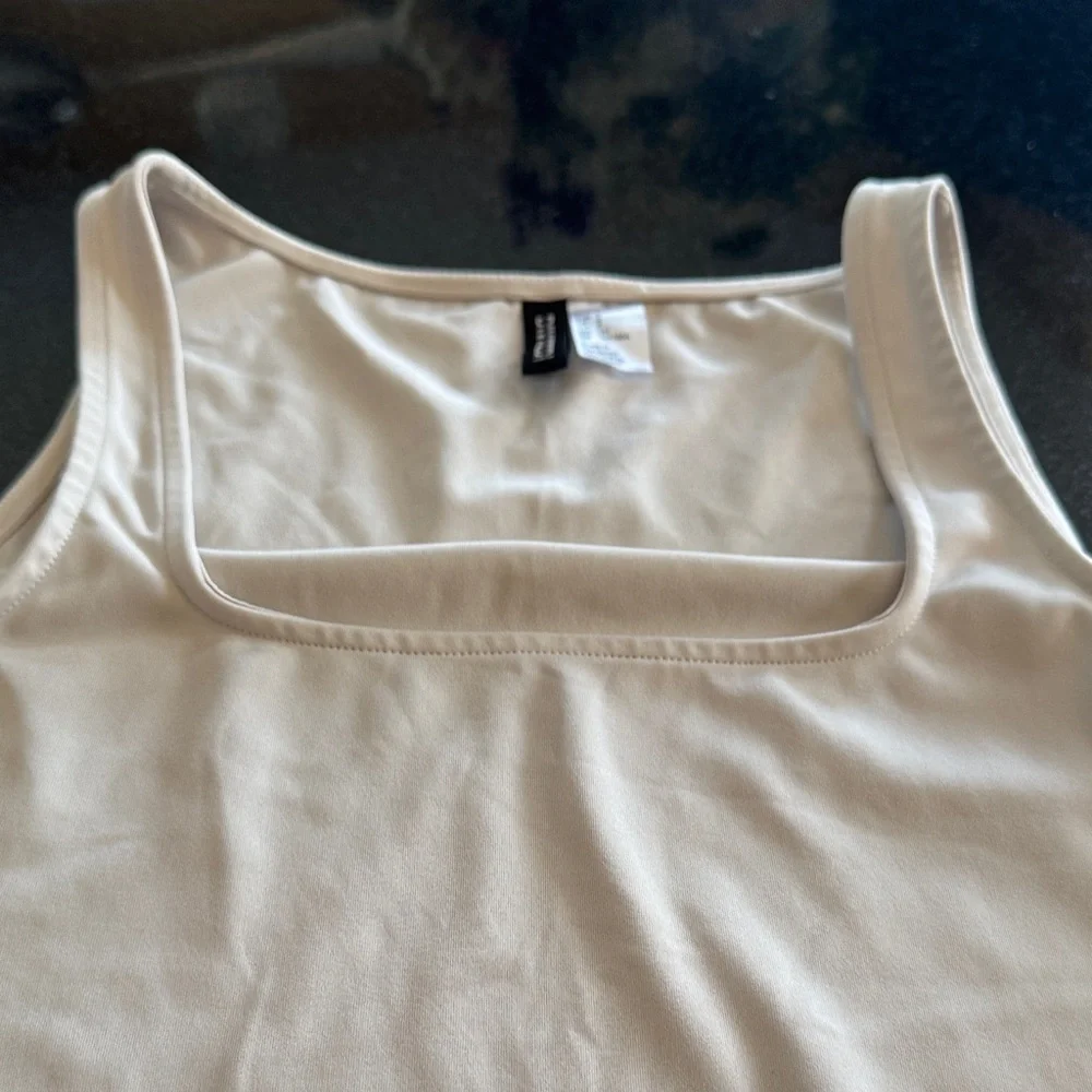 Basic Square-Neck Tank Top - Cream - Picture 4 of 7